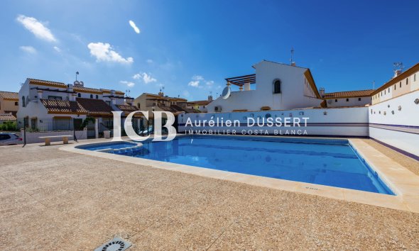 Revente - Maison mitoyenne -
Orihuela Costa - La Zenia