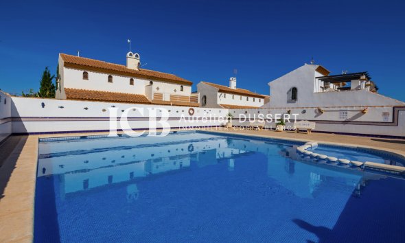 Revente - Maison mitoyenne -
Orihuela Costa - La Zenia