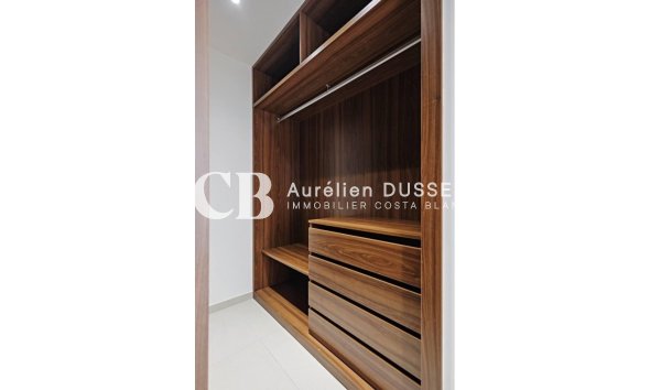 Revente - Appartement -
Torrevieja - La veleta