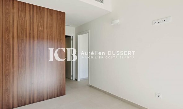 Revente - Appartement -
Torrevieja - La veleta