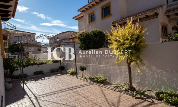 Revente - Maison mitoyenne -
Orihuela Costa - La Zenia