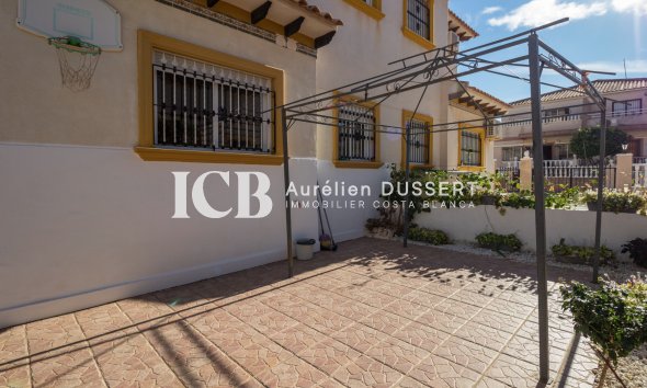 Revente - Maison mitoyenne -
Orihuela Costa - La Zenia