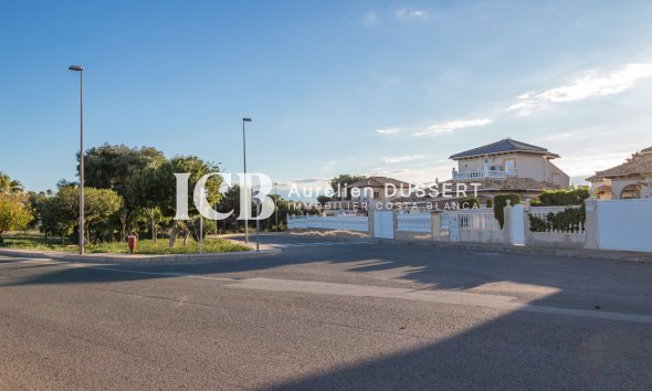 Revente - Maison mitoyenne -
Orihuela Costa - La Zenia