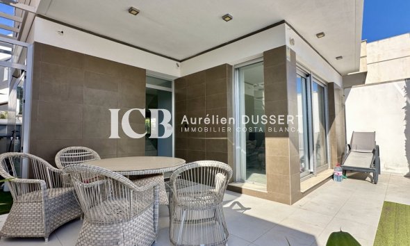 Revente - Maison individuelle -
Orihuela Costa - Villamartín