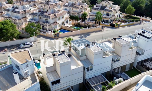 Revente - Maison individuelle -
Orihuela Costa - Villamartín