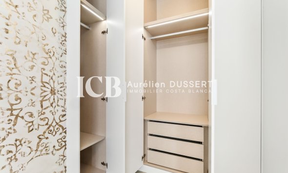 Revente - Appartement -
Torrevieja - Centro