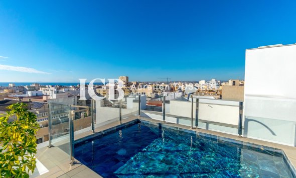 Revente - Appartement -
Torrevieja - Centro