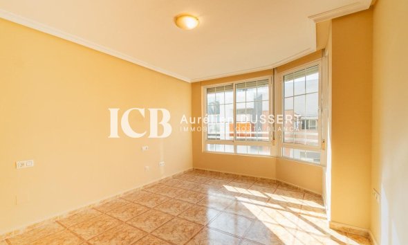 Revente - Appartement -
Torrevieja - Centro