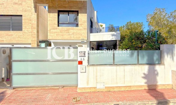 Revente - Maison individuelle -
Orihuela Costa - Villamartín