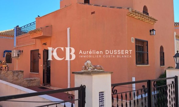 Reventa - Adosado -
San Miguel de Salinas