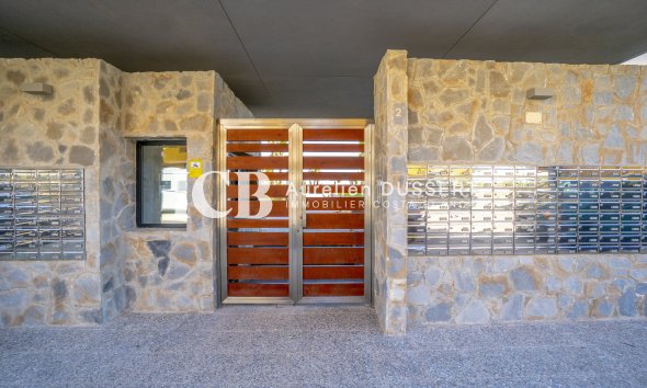 Revente - Appartement -
Punta Prima - Torrevieja