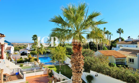 Revente - Maison mitoyenne -
Orihuela Costa - Villamartín