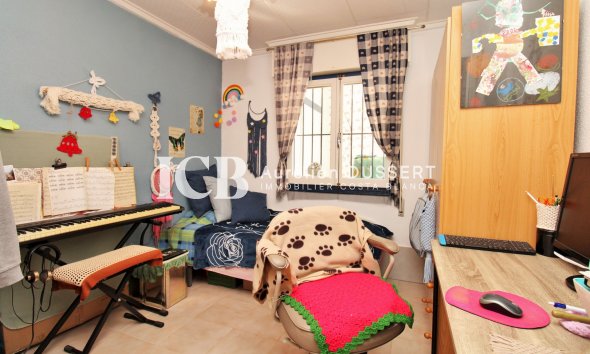 Revente - Maison mitoyenne -
Torrevieja - El chaparral