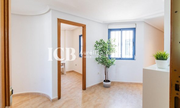 Revente - Appartement -
Torrevieja - Centro