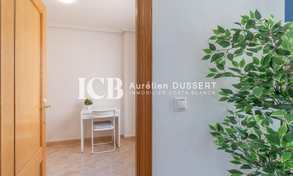 Revente - Appartement -
Torrevieja - Centro