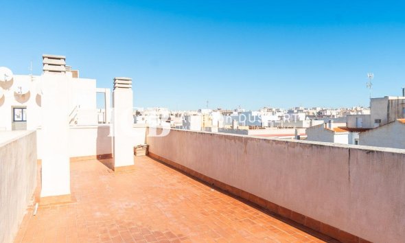Revente - Appartement -
Torrevieja - Centro