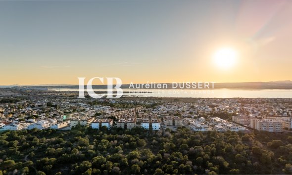 Revente - Appartement -
Torrevieja - La siesta