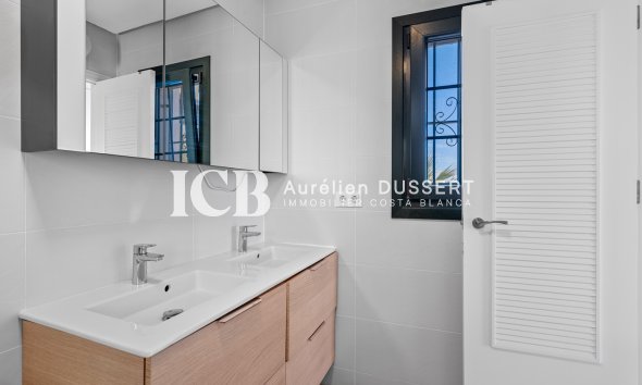 Revente - Maison individuelle -
Orihuela Costa - Los Dolses