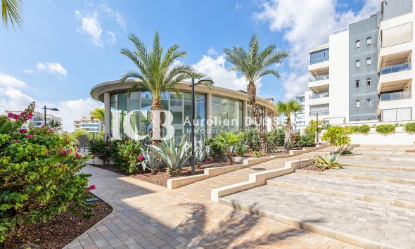 Revente - Appartement -
Orihuela Costa - Villamartín