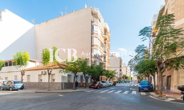 Revente - Appartement -
Torrevieja - Centro