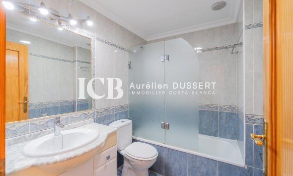 Revente - Appartement -
Torrevieja - Centro