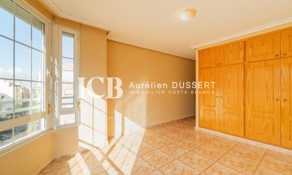 Revente - Appartement -
Torrevieja - Centro