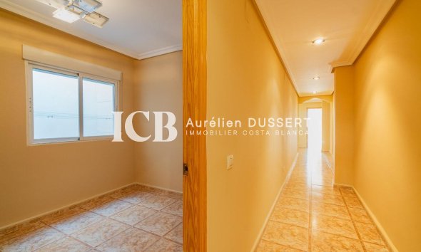 Revente - Appartement -
Torrevieja - Centro