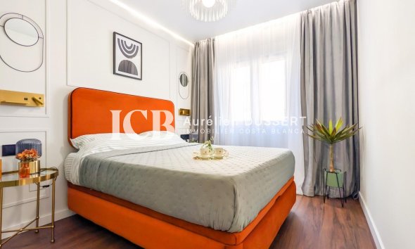 Revente - Appartement -
Torrevieja - Centro