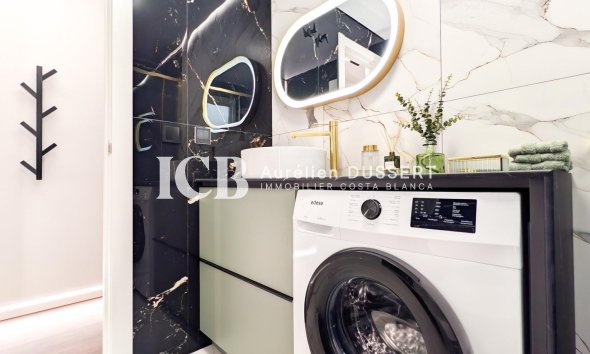 Revente - Appartement -
Torrevieja - Centro