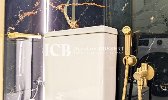 Revente - Appartement -
Torrevieja - Centro