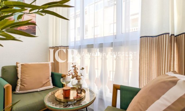 Revente - Appartement -
Torrevieja - Centro