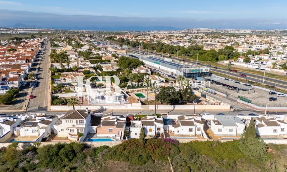 Revente - Maison individuelle -
Torrevieja - Urbanización San Luis