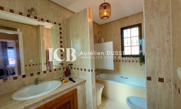 Revente - Maison individuelle -
Orihuela Costa - Los Dolses