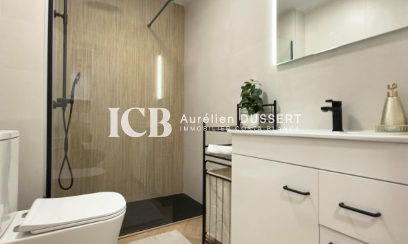 Revente - Appartement -
Torrevieja - Centro