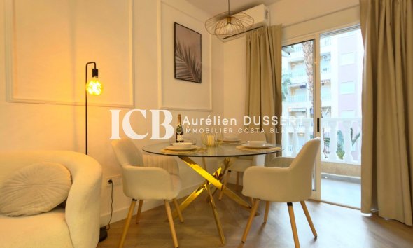 Revente - Appartement -
Torrevieja - Centro