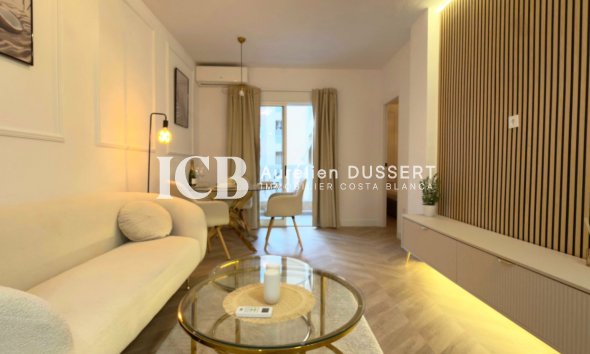 Revente - Appartement -
Torrevieja - Centro