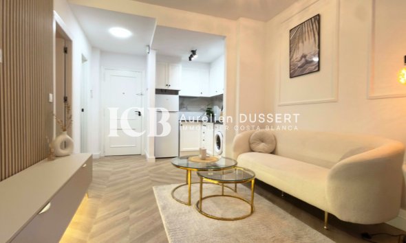 Revente - Appartement -
Torrevieja - Centro