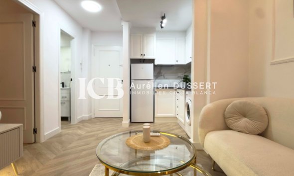 Revente - Appartement -
Torrevieja - Centro