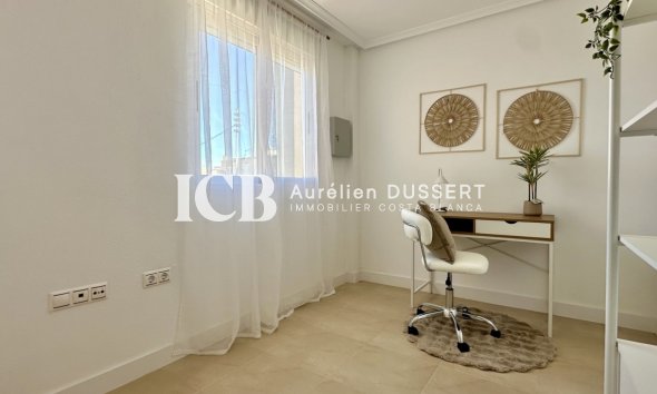 Revente - Appartement -
Torrevieja - Centro