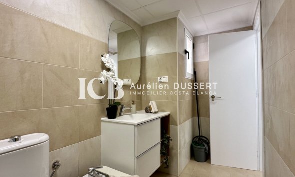 Revente - Appartement -
Torrevieja - Centro