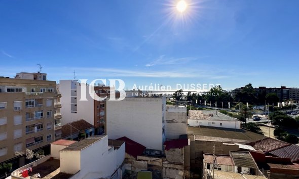 Revente - Appartement -
Torrevieja - Centro