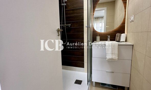 Revente - Appartement -
Torrevieja - Centro