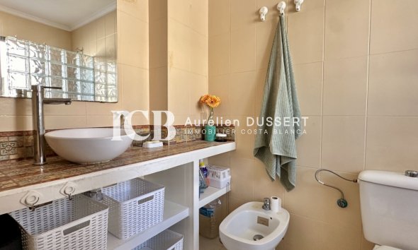 Revente - Appartement -
Torrevieja - Centro