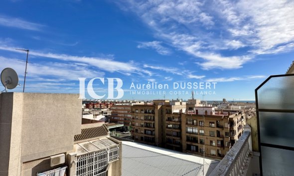 Revente - Appartement -
Torrevieja - Centro