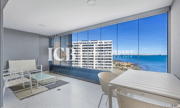 Resale - Apartment / flat -
Torrevieja - Punta prima