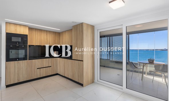 Resale - Apartment / flat -
Torrevieja - Punta prima