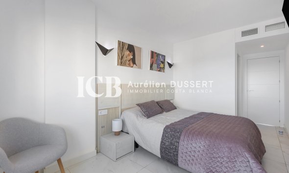 Resale - Apartment / flat -
Torrevieja - Punta prima