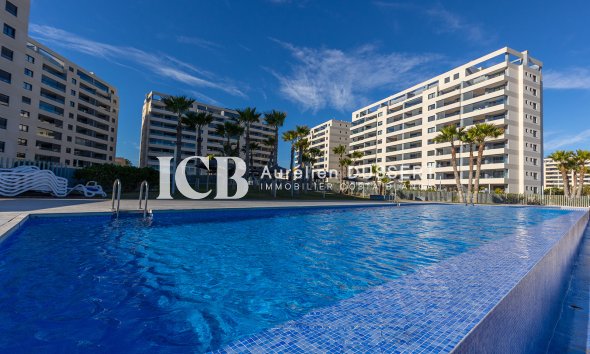 Resale - Apartment / flat -
Torrevieja - Punta prima