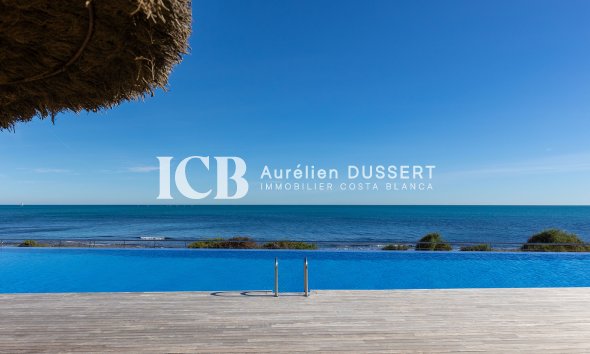 Resale - Apartment / flat -
Torrevieja - Punta prima