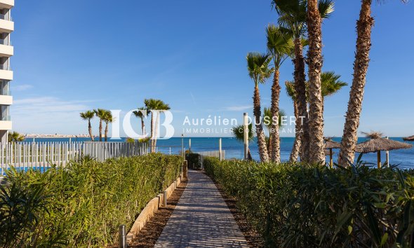 Resale - Apartment / flat -
Torrevieja - Punta prima